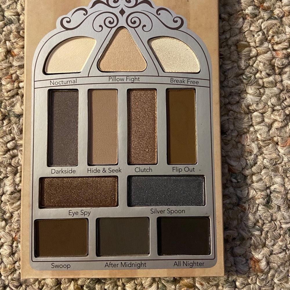 Nightingale Pretty Vulgar Eyeshadow Palette